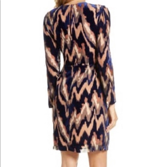 Harlyn NEW Velvet Long Sleeve Cocktail Dress Small - Picture 4 of 6